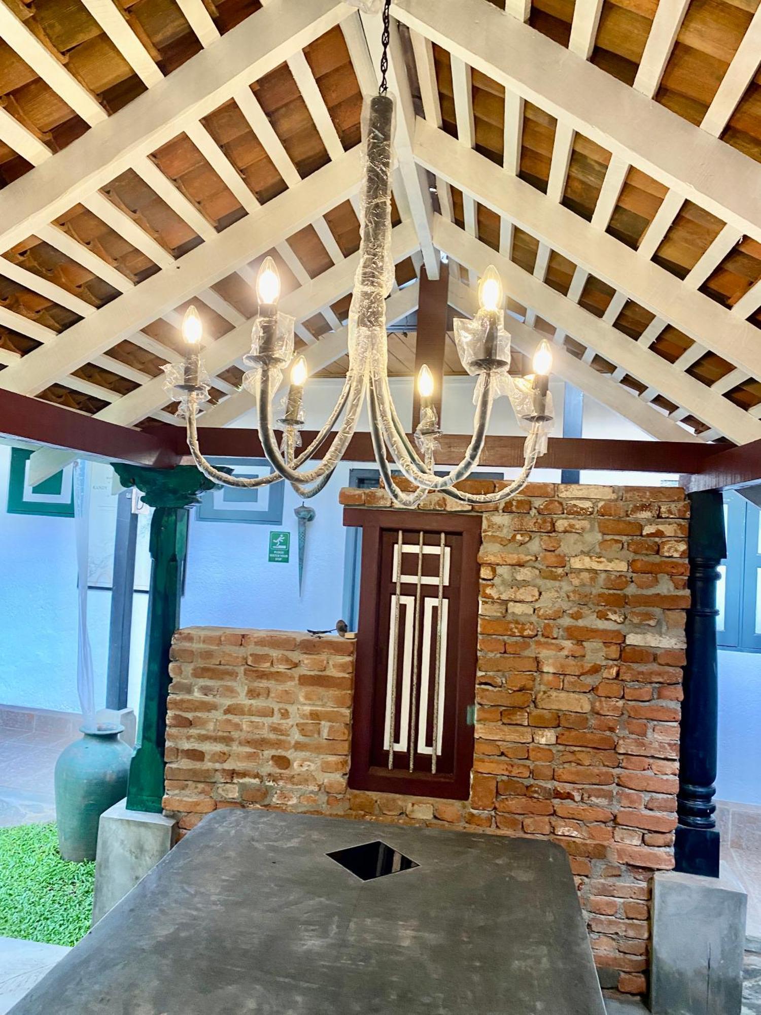 Settle Inn Tourist Lodge Канді Екстер'єр фото
